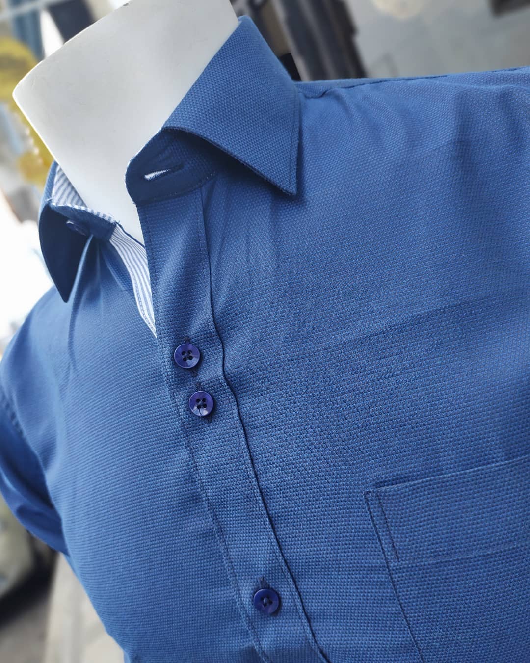 CAMISA SOLO FONDO AZUL OSCURA
