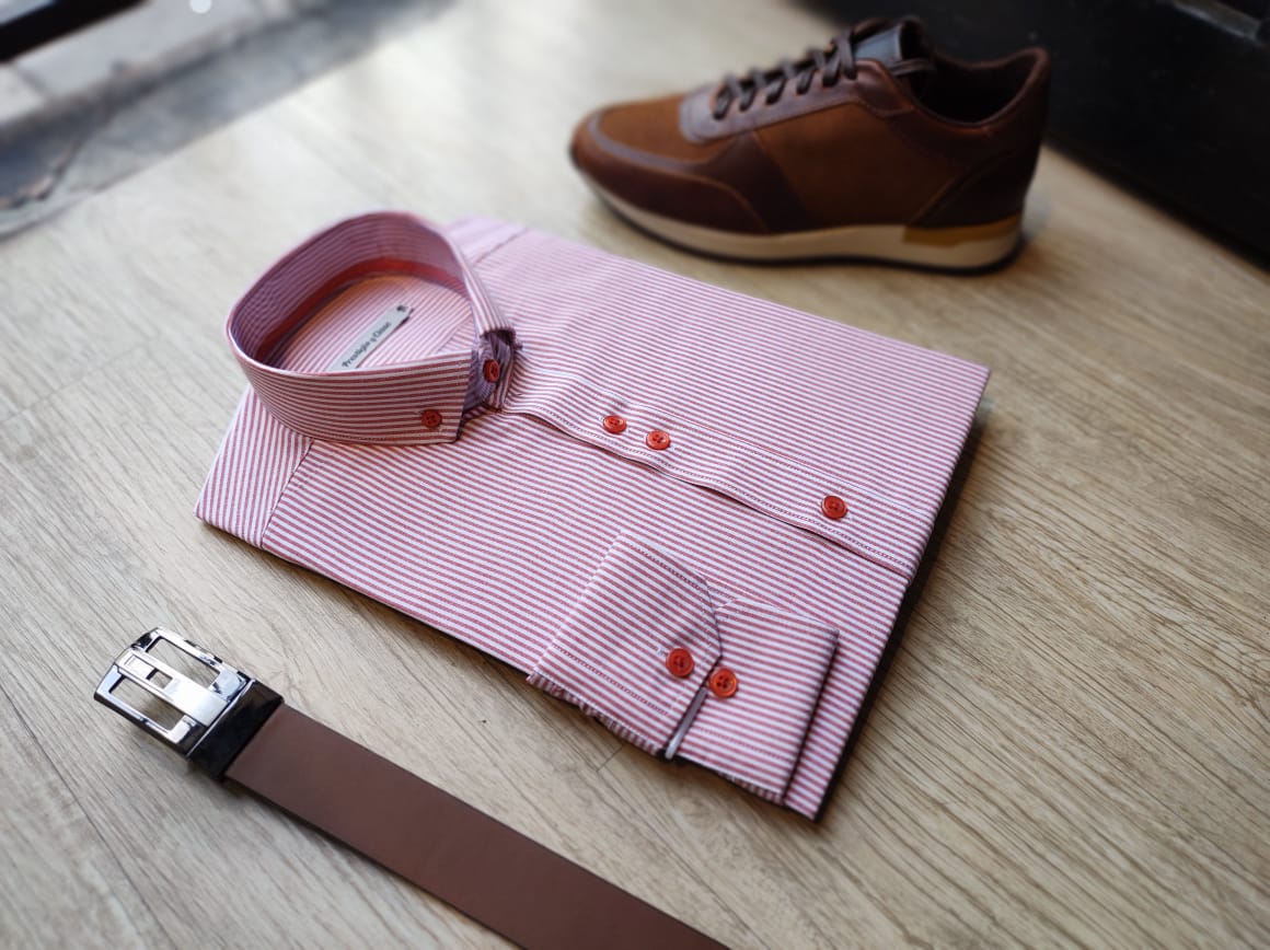 CAMISA A RAYAS EN ROJO CASUAL
